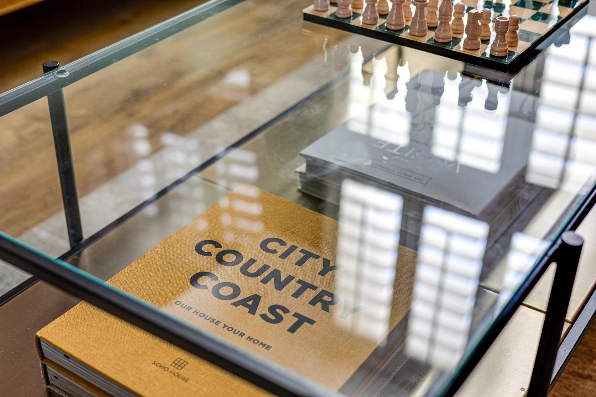 Insta-Worthy Loft On Historic Chester Rows, Sleeps 4 & Free Parking Exterior photo